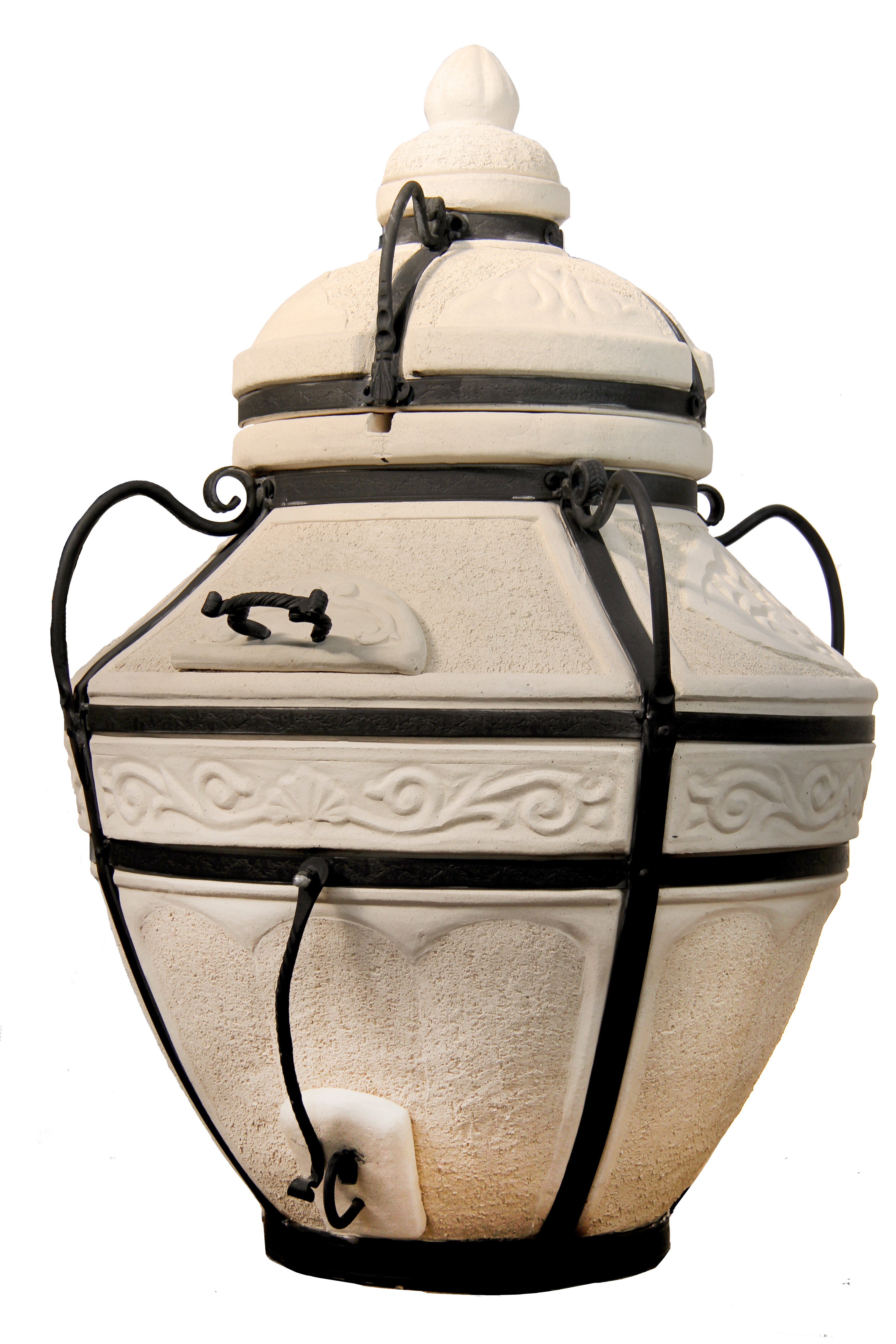 Frontansicht des Amphora Tandoor Aladdin mit geschlossenem Klappdeckel, Zierornamenten und schwarzer Metallfassung